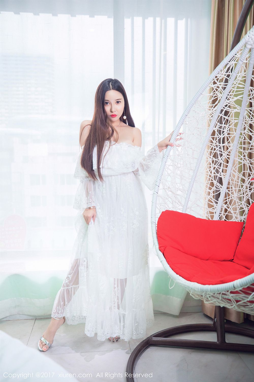 千娇百媚李梓熙 洁白婚纱美不胜收