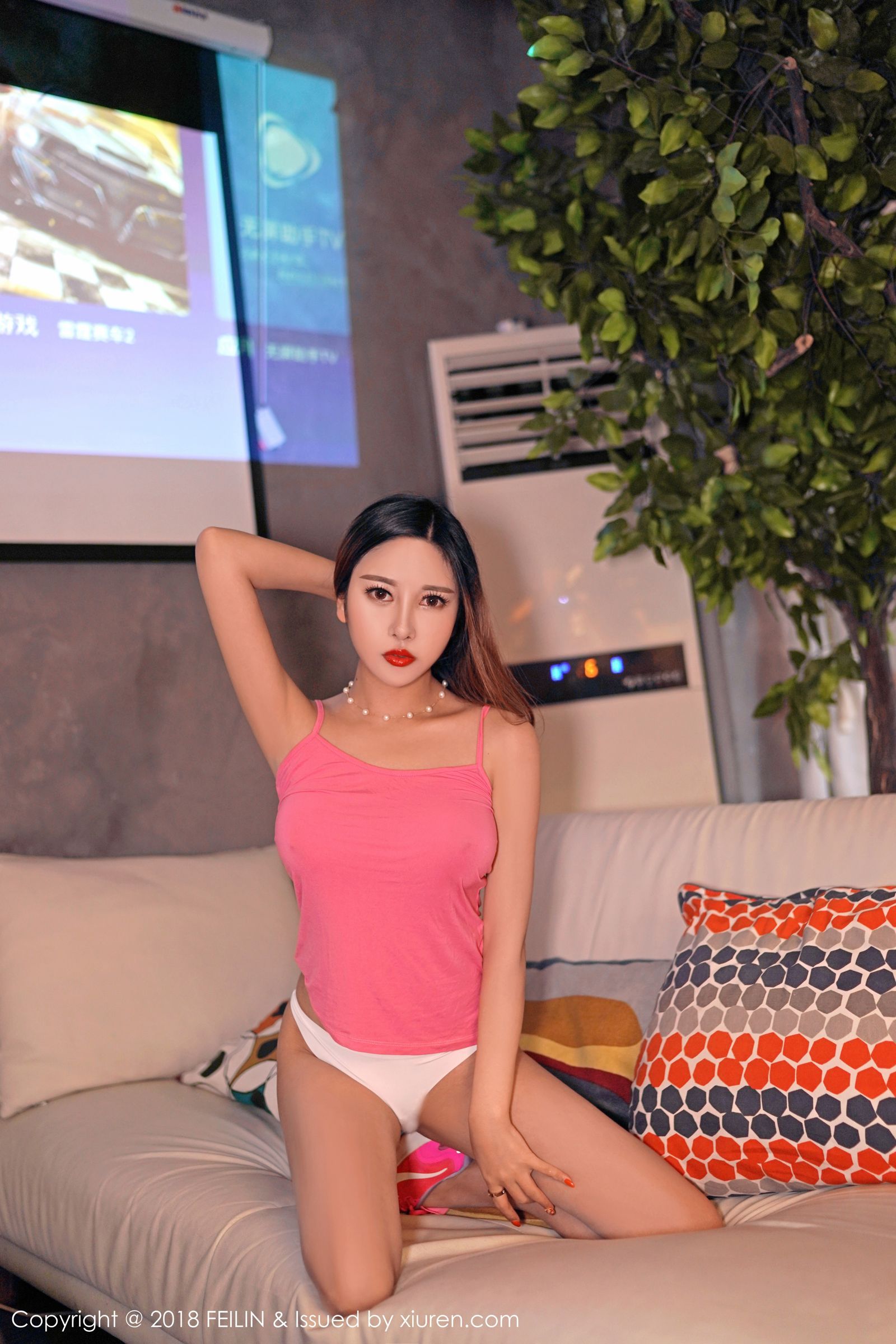 E杯美女李梓熙 苗条身段窈窕玲珑