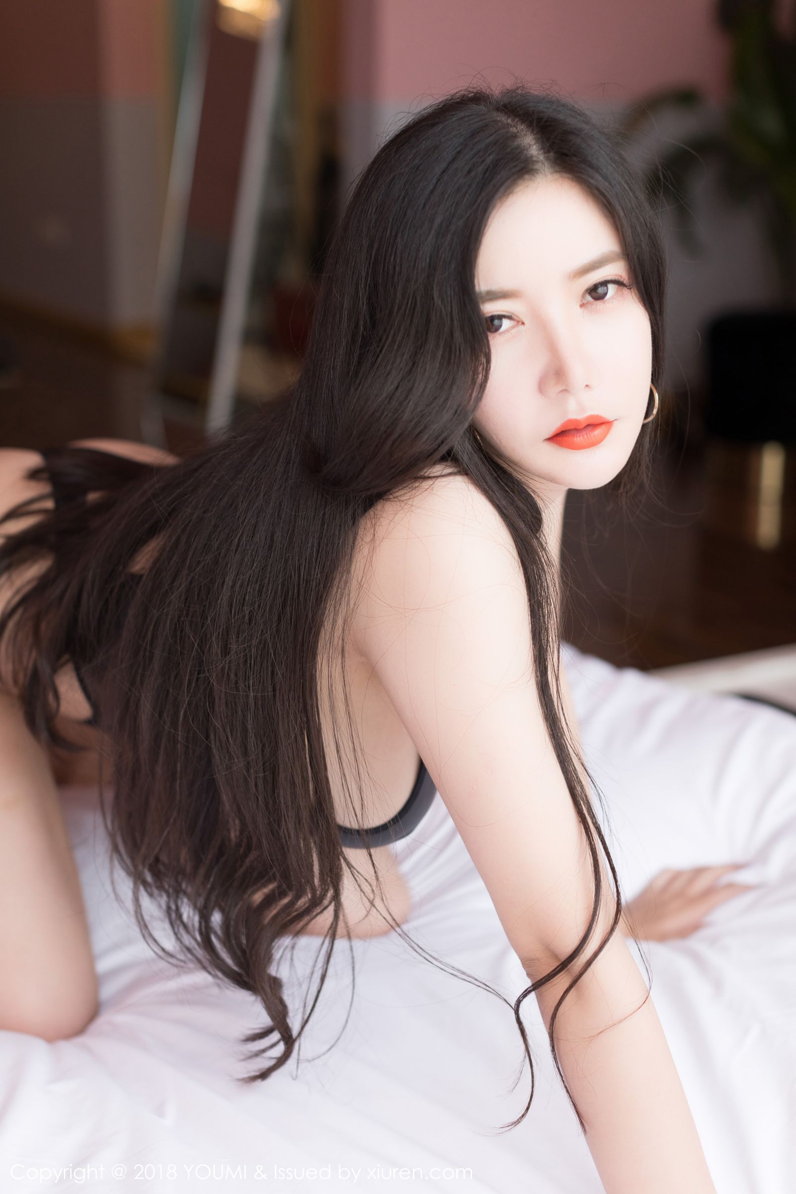 性感女神心妍小公主 漆黑皮背心粉红装