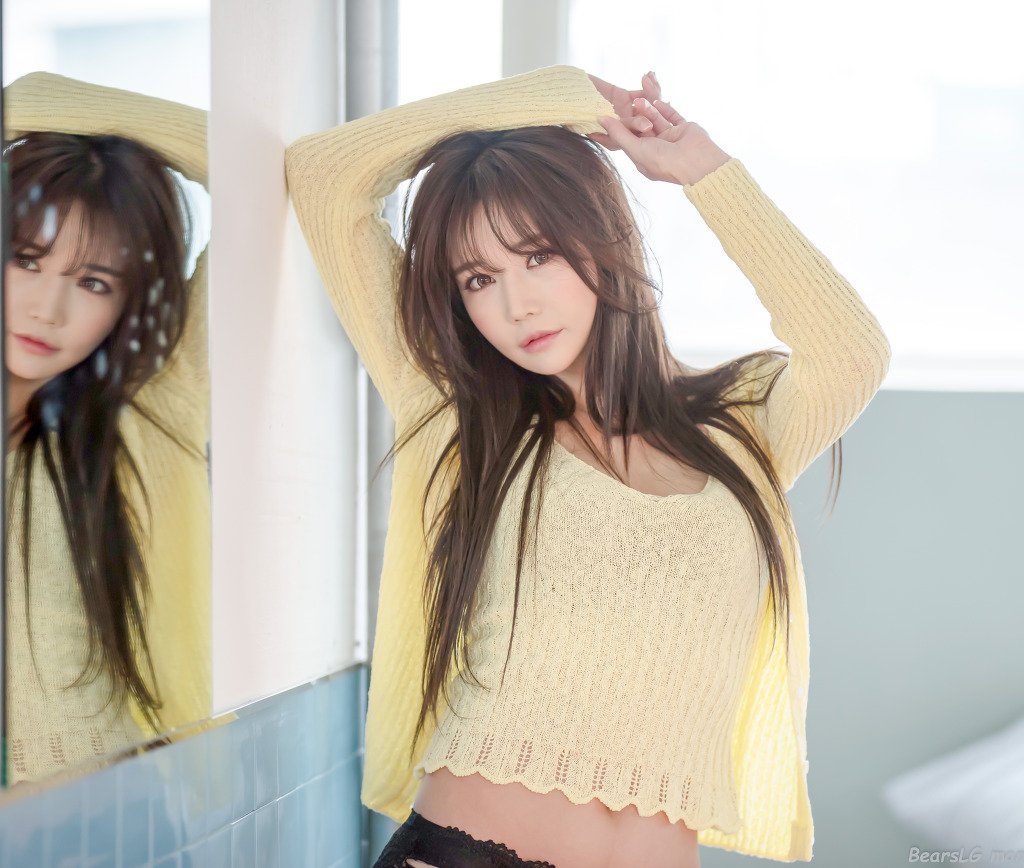 Han Ga Eun- 性感妖娆制服写真