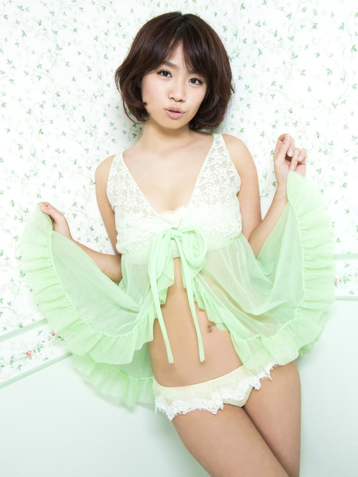 菜乃花《织姬的性感大暴走》私人内衣床拍写真,展现极致纯欲美感与火辣曲线
