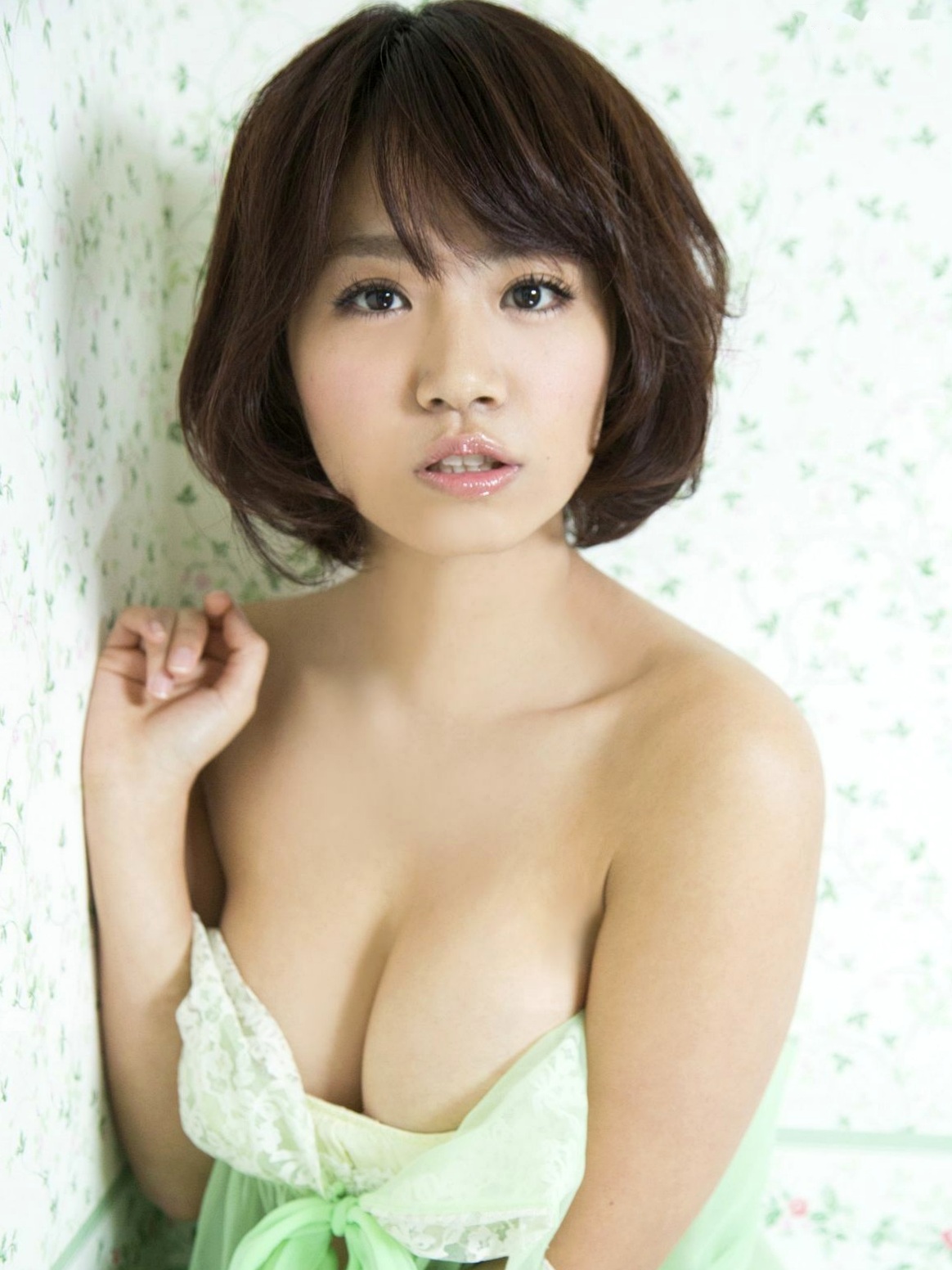 菜乃花《织姬的性感大暴走》私人内衣床拍写真,展现极致纯欲美感与火辣曲线