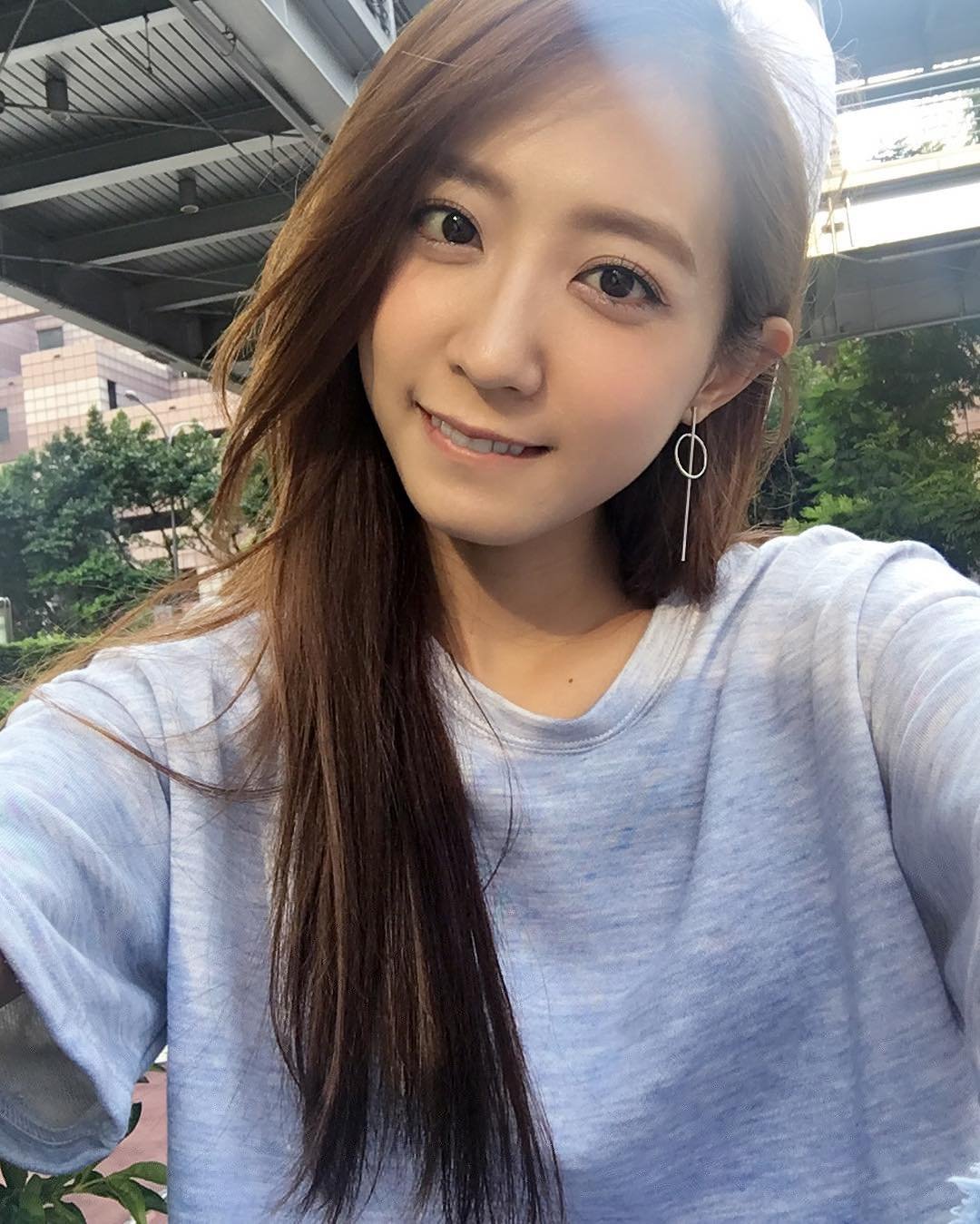 洪诗(洪诗涵) 洋溢着青春气息的比基尼美照