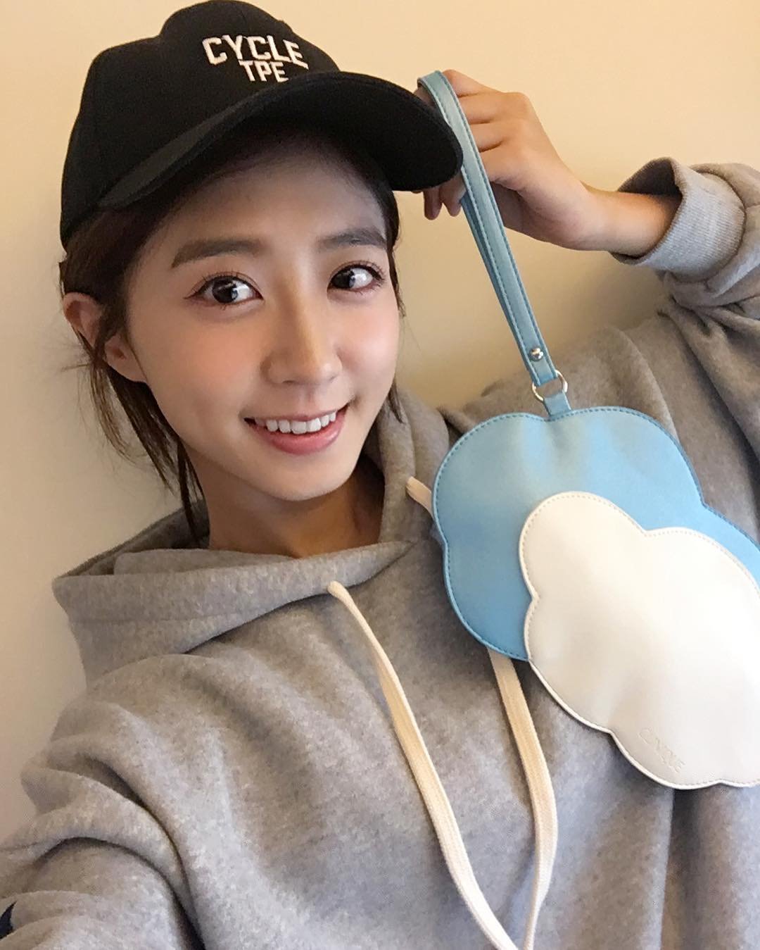 洪诗(洪诗涵) 洋溢着青春气息的比基尼美照