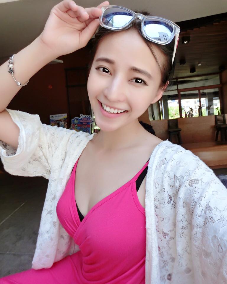 林莉帏- 马来西亚正妹清爽自拍照