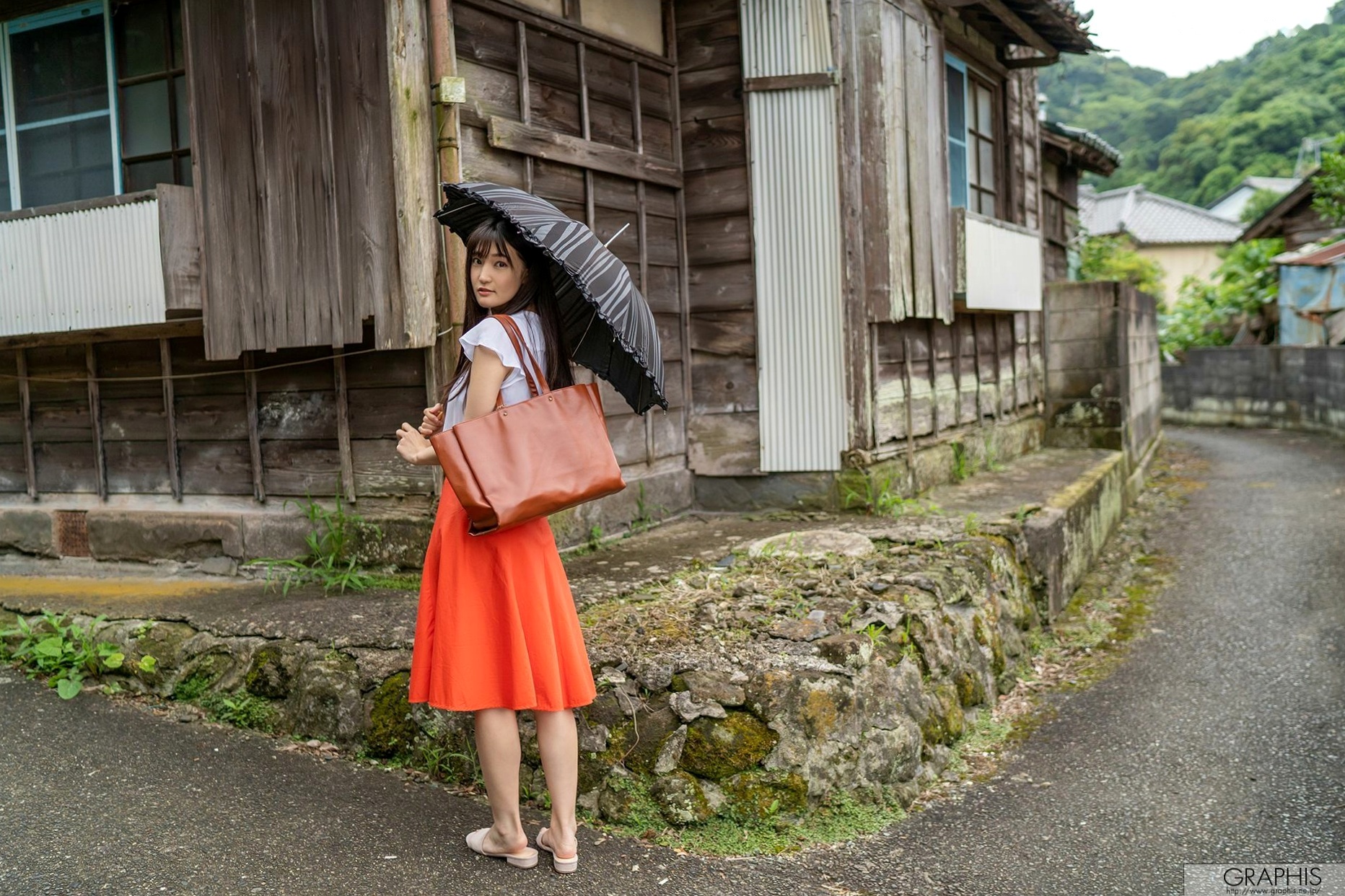 Graphis_高桥圣子《TAKAHASHO》精选写真集:和服风情与私房性感诱惑,尽显童颜巨乳魅力