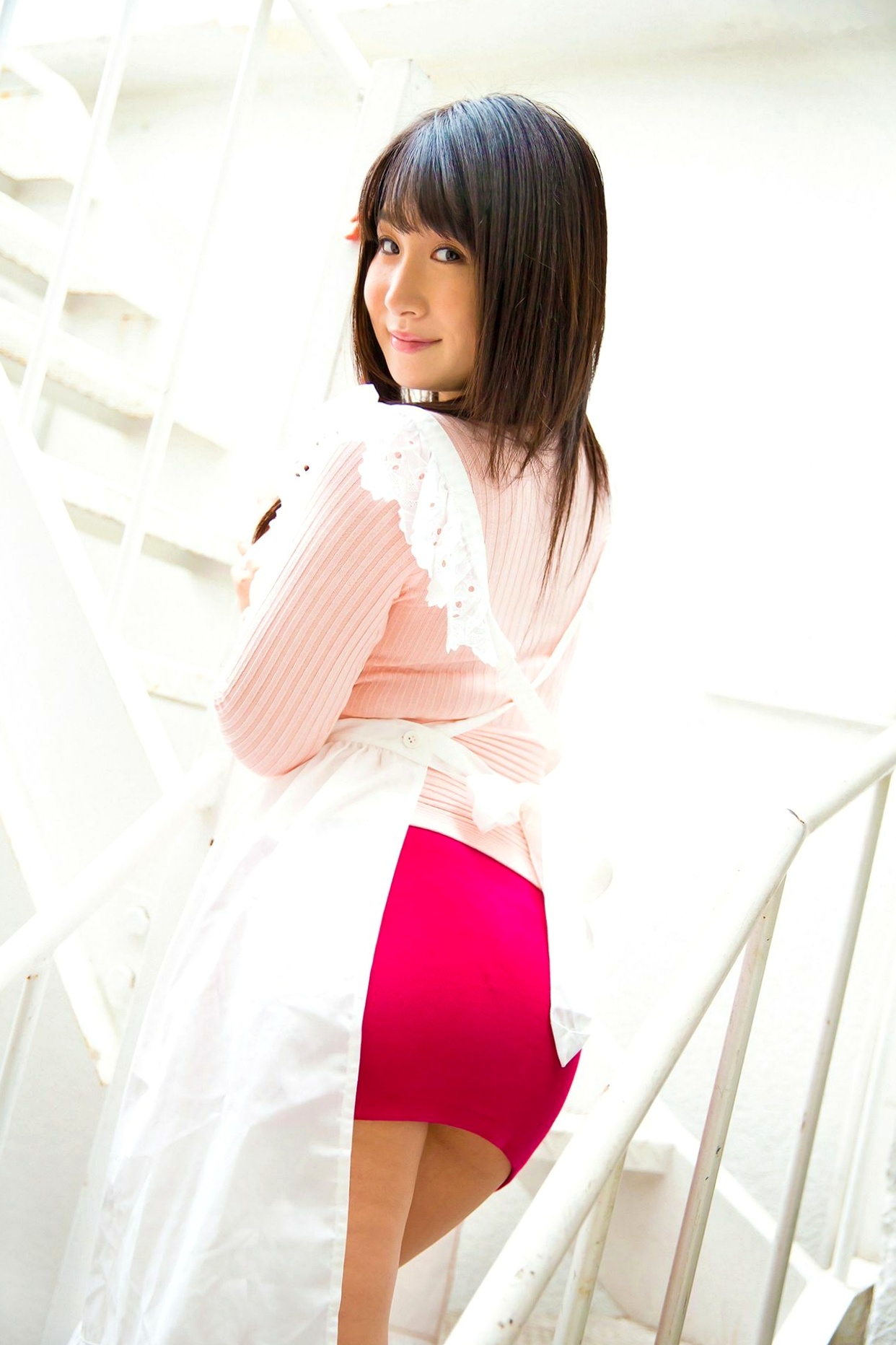PB写真集_桐山瑠衣 《甘美な人妻 桐山瑠衣 必撮!まるごと☆》居家清纯围裙诱惑私房大尺度写真