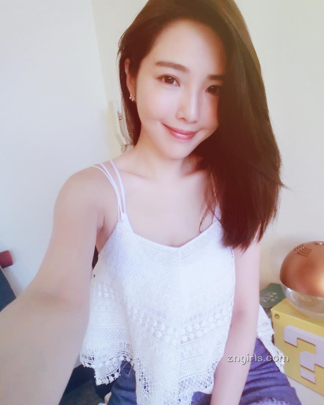 气象女主播朱琦郁 魅力非凡的气质校花