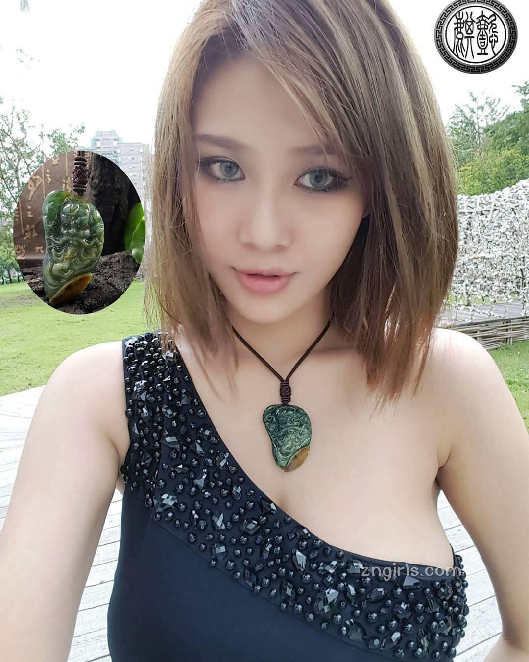 台湾I级艳后洪蓉 超震撼的事业线