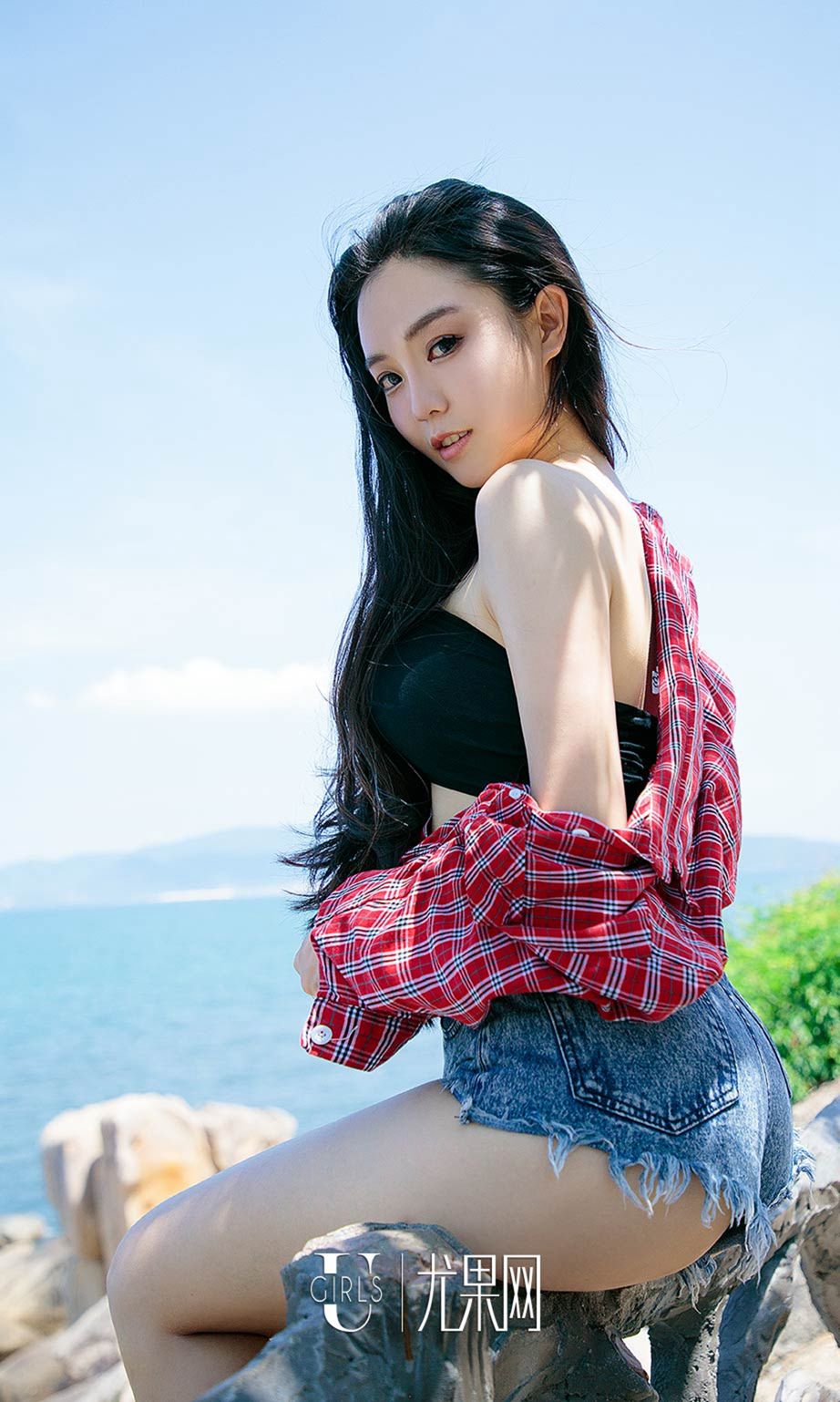 许文婷的私人假期 小巧比基尼诱人身材