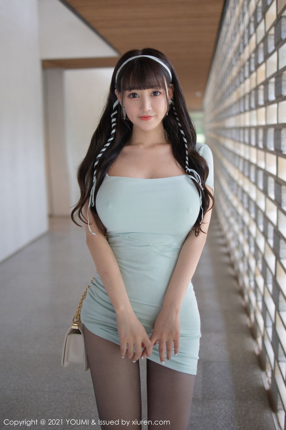 朱可儿桂林旅拍 光线与内衣的视觉