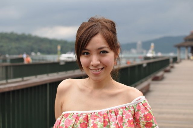 刘伊心 D奶亚姐美胸皇后