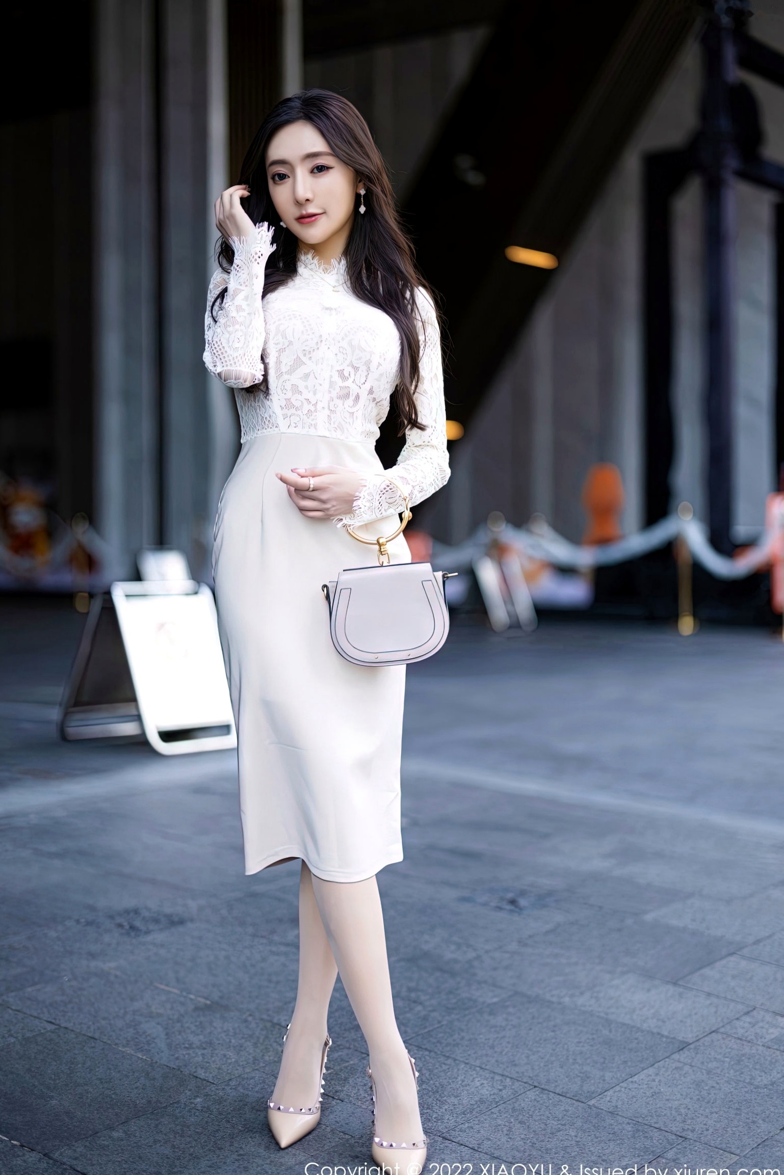 XiaoYu语画界-936-王馨瑶-都市丽人装扮紫色内衣肉丝-优雅白裙街拍-御姐私房写真-2022.12.29 - 无圣光大尺度