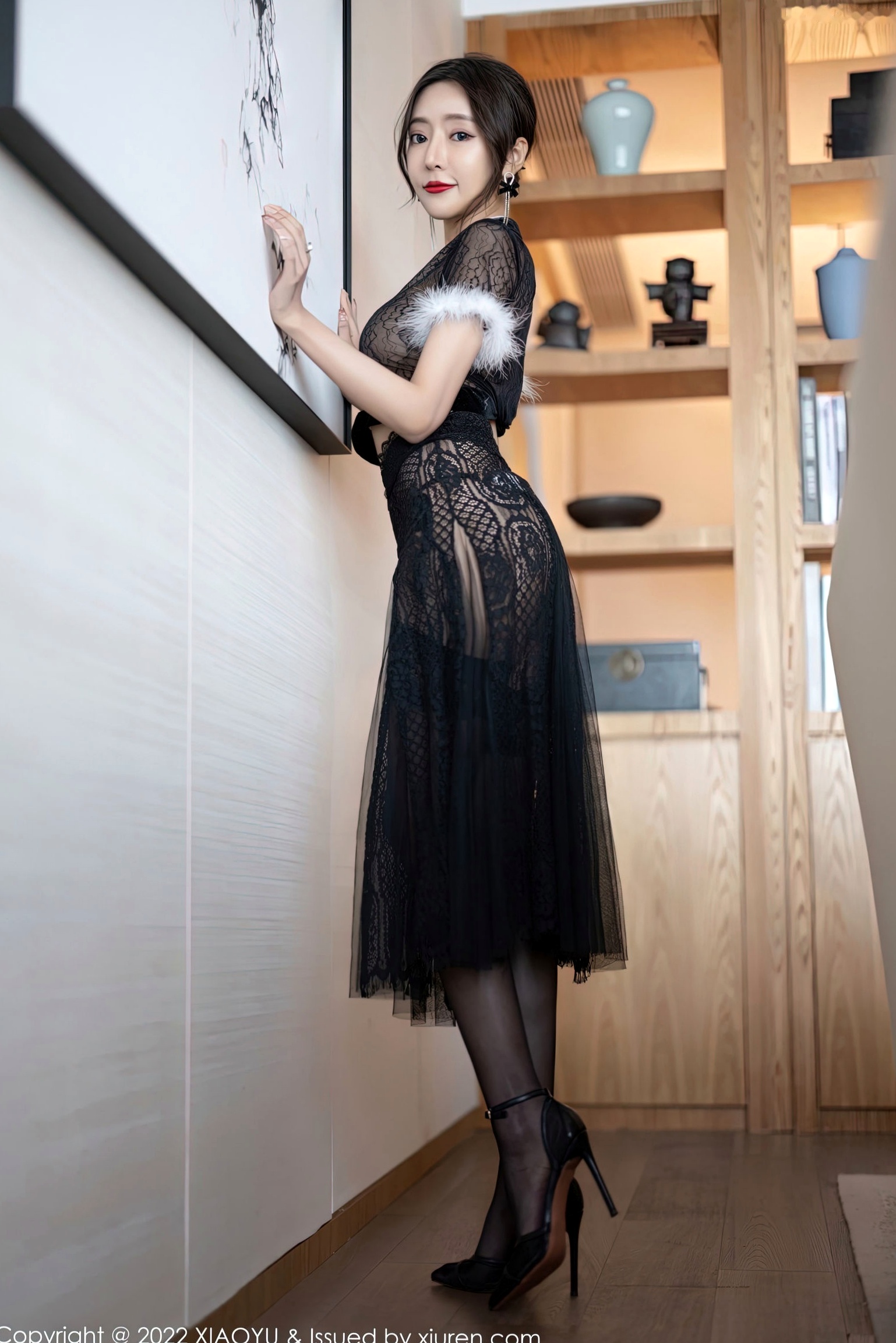 XiaoYu语画界926期:王馨瑶Yanni黑色薄纱情趣旗袍私房,极品蕾丝袜诱惑尽显冷艳气质