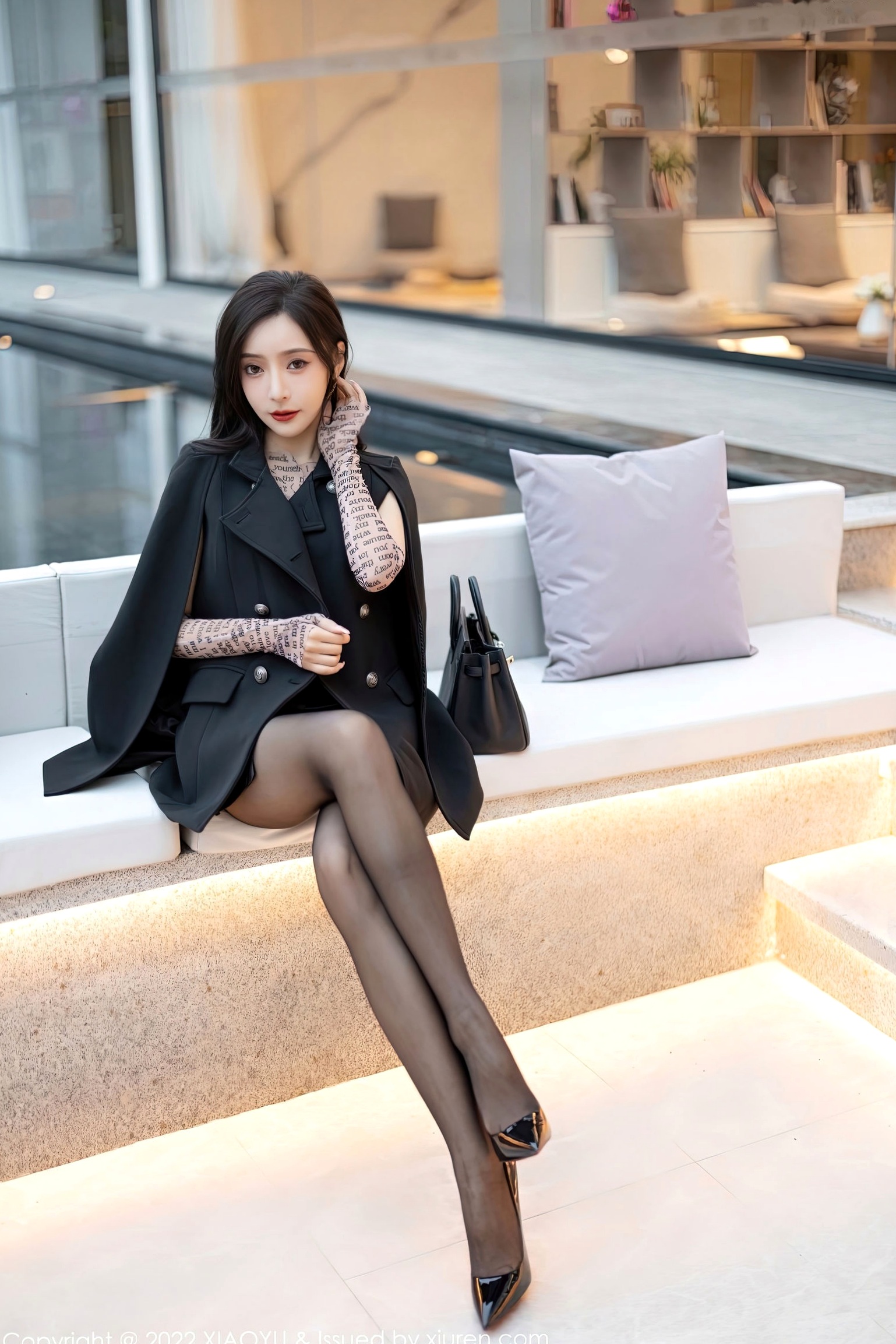 XiaoYu语画界-916-王馨瑶Yanni-极致性感诱惑写真-轻透服饰超薄黑丝私拍-无圣光大尺度
