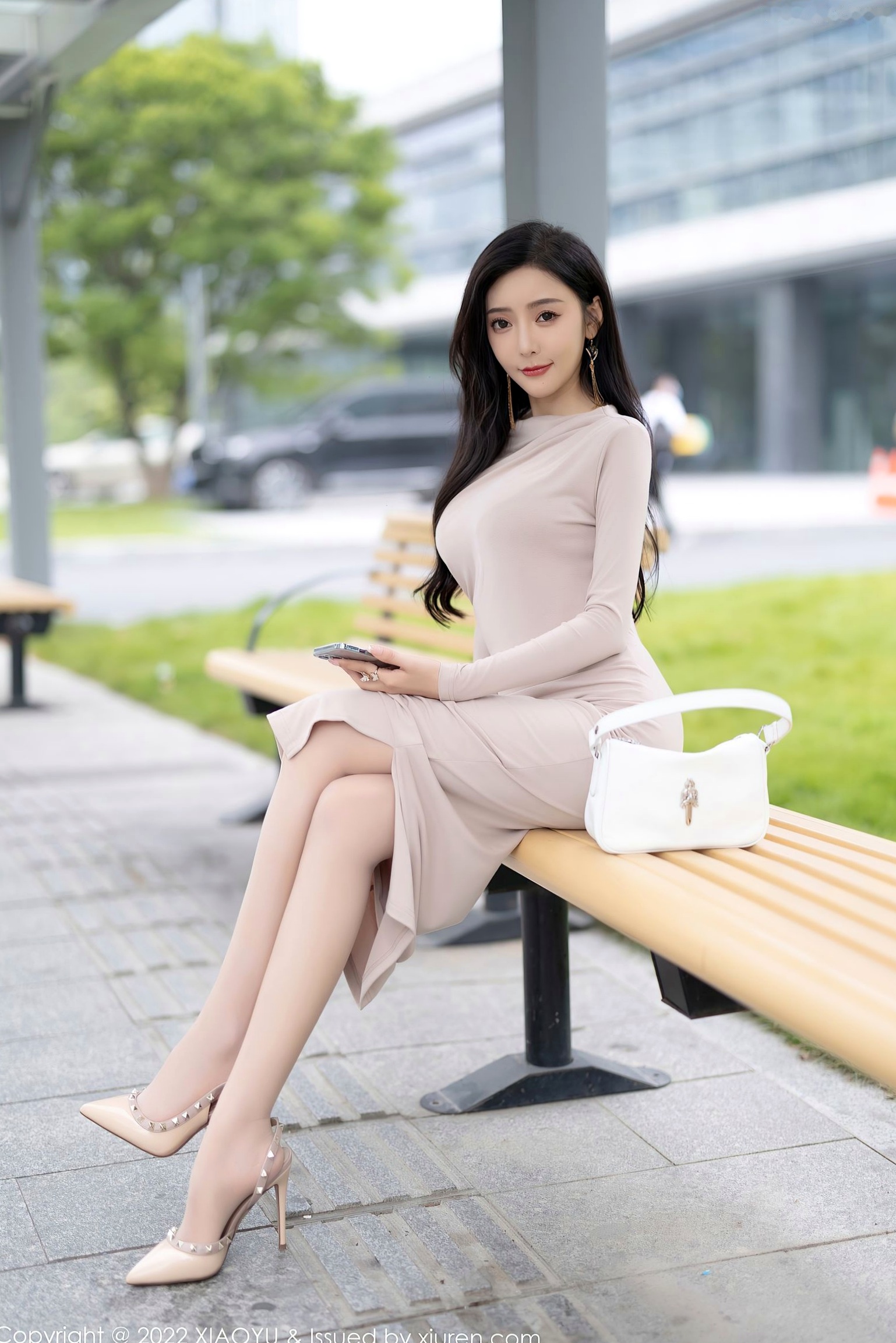 XiaoYu语画界764:王馨瑶都市丽人内衣视觉盛宴,野性豹纹与极致透肉丝袜,成熟韵味私房写真