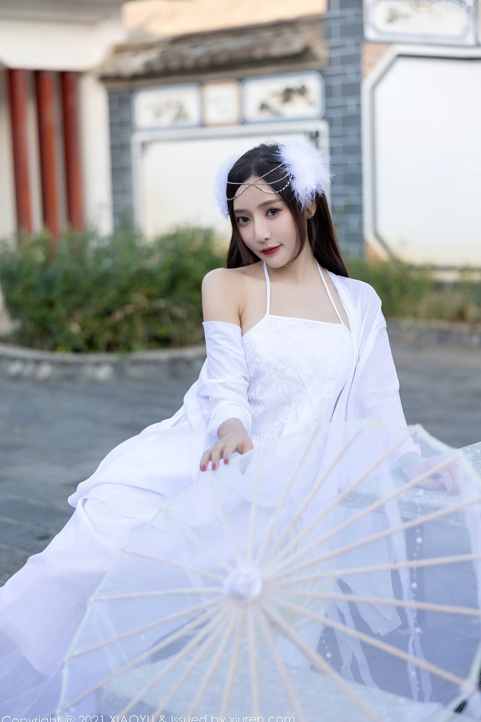 XiaoYu语画界-672-王馨瑶Yanni-云南泳池旅拍白纱古装写真-唯美户外私房大尺度合集