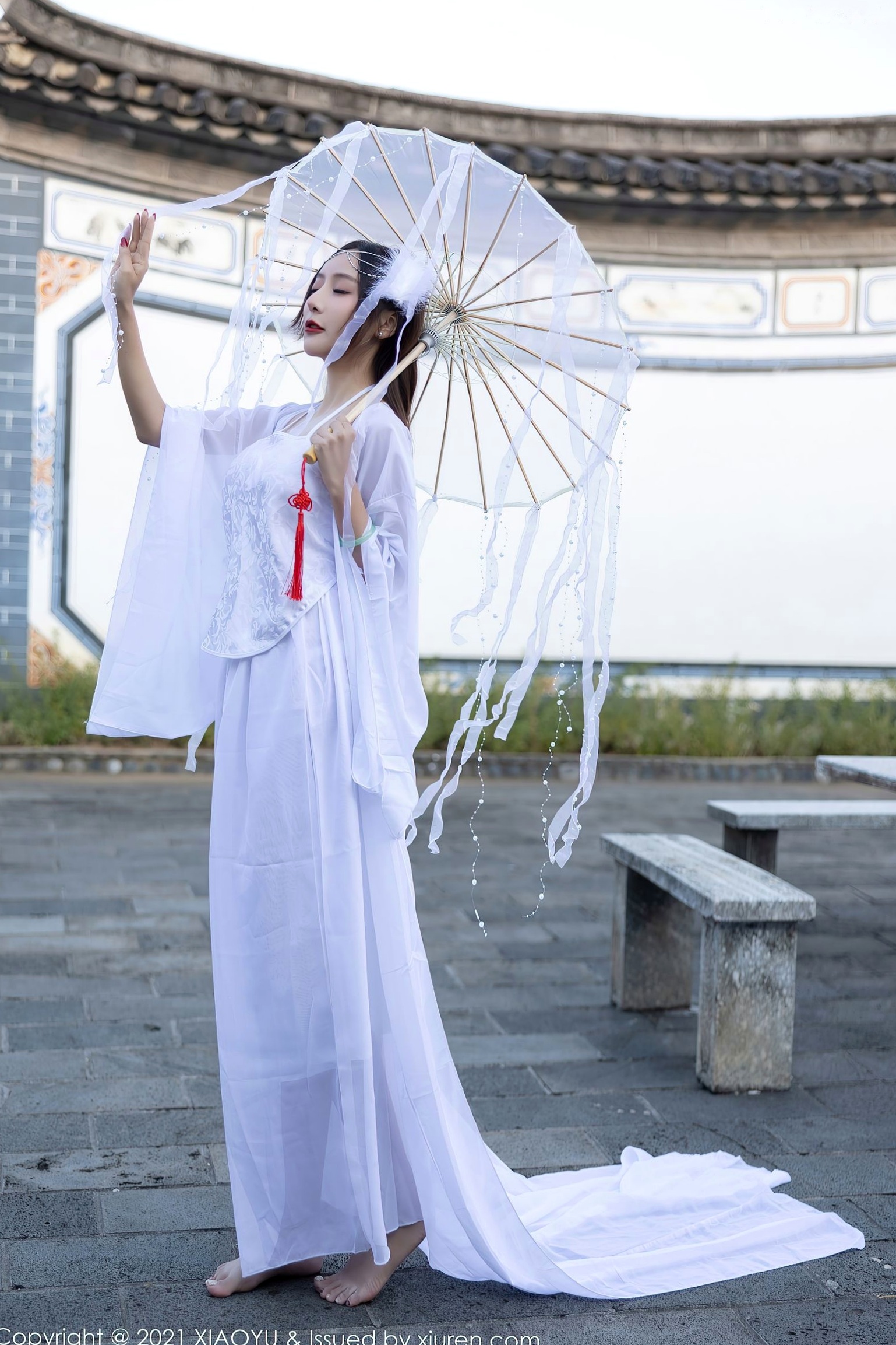 XiaoYu语画界-672-王馨瑶Yanni-云南泳池旅拍白纱古装写真-唯美户外私房大尺度合集