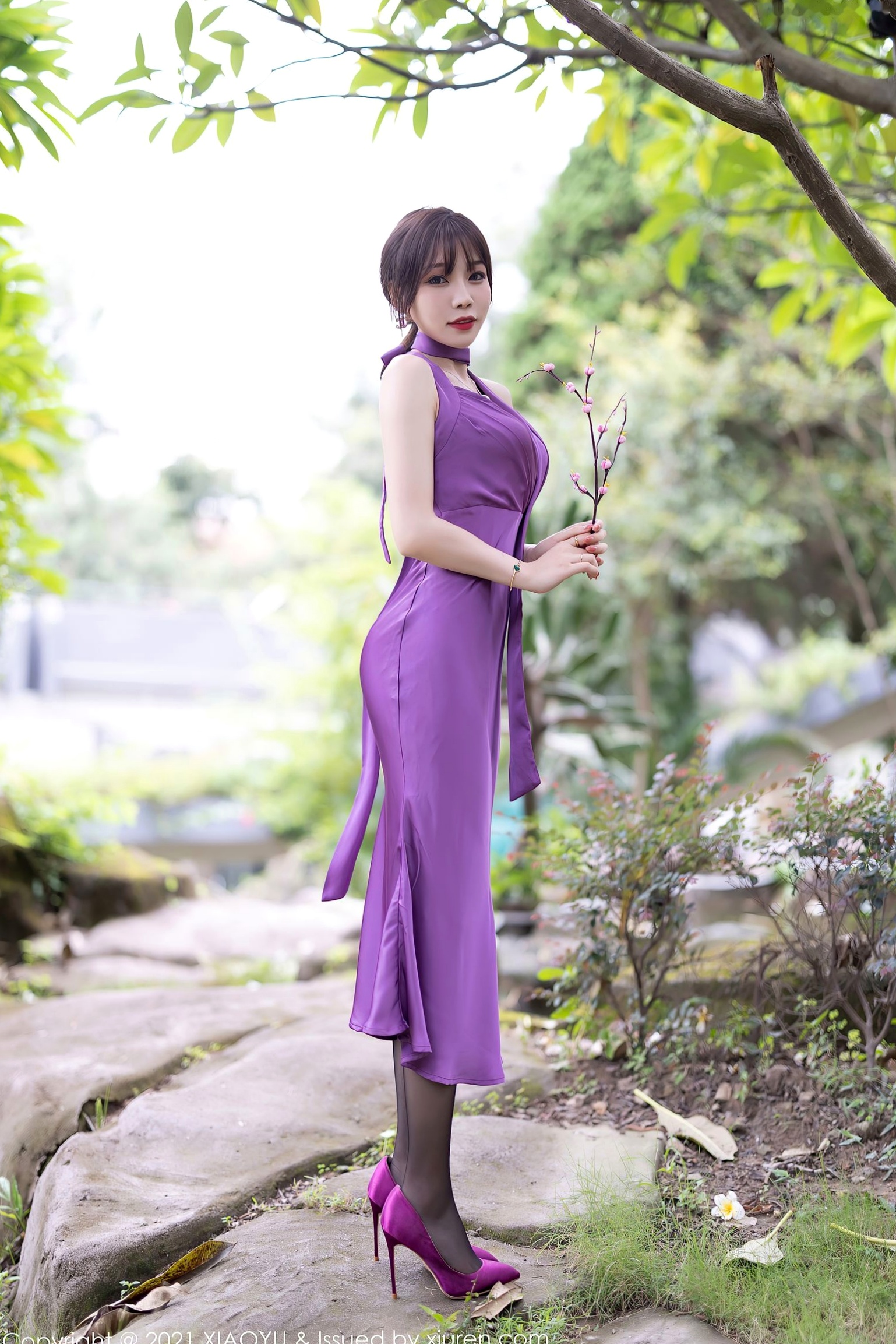 XiaoYu语画界-634-芝芝Booty-紫色长裙与镂空黑丝私房诱惑-2021.10.18-无圣光大尺度