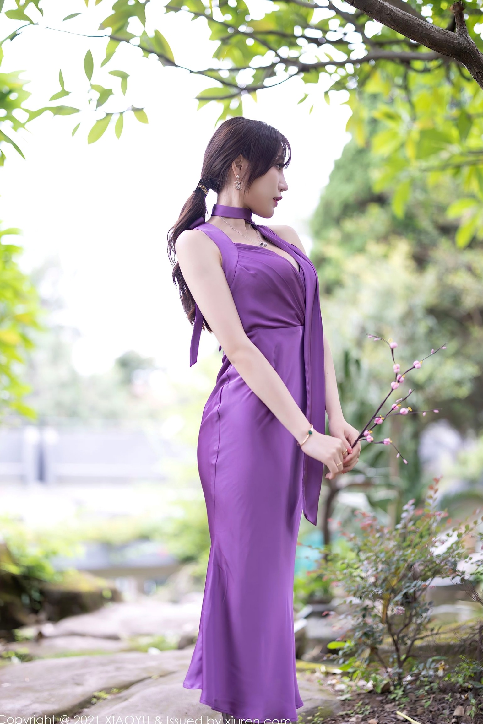 XiaoYu语画界-634-芝芝Booty-紫色长裙与镂空黑丝私房诱惑-2021.10.18-无圣光大尺度