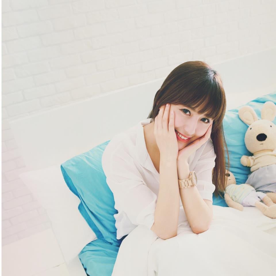 梁以辰(钟幸村) 原石美女私房照诱惑写真图