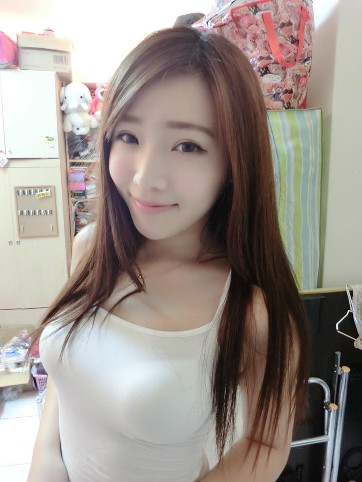 许薇安Vivi 俏丽美女可爱私房照诱惑写真图