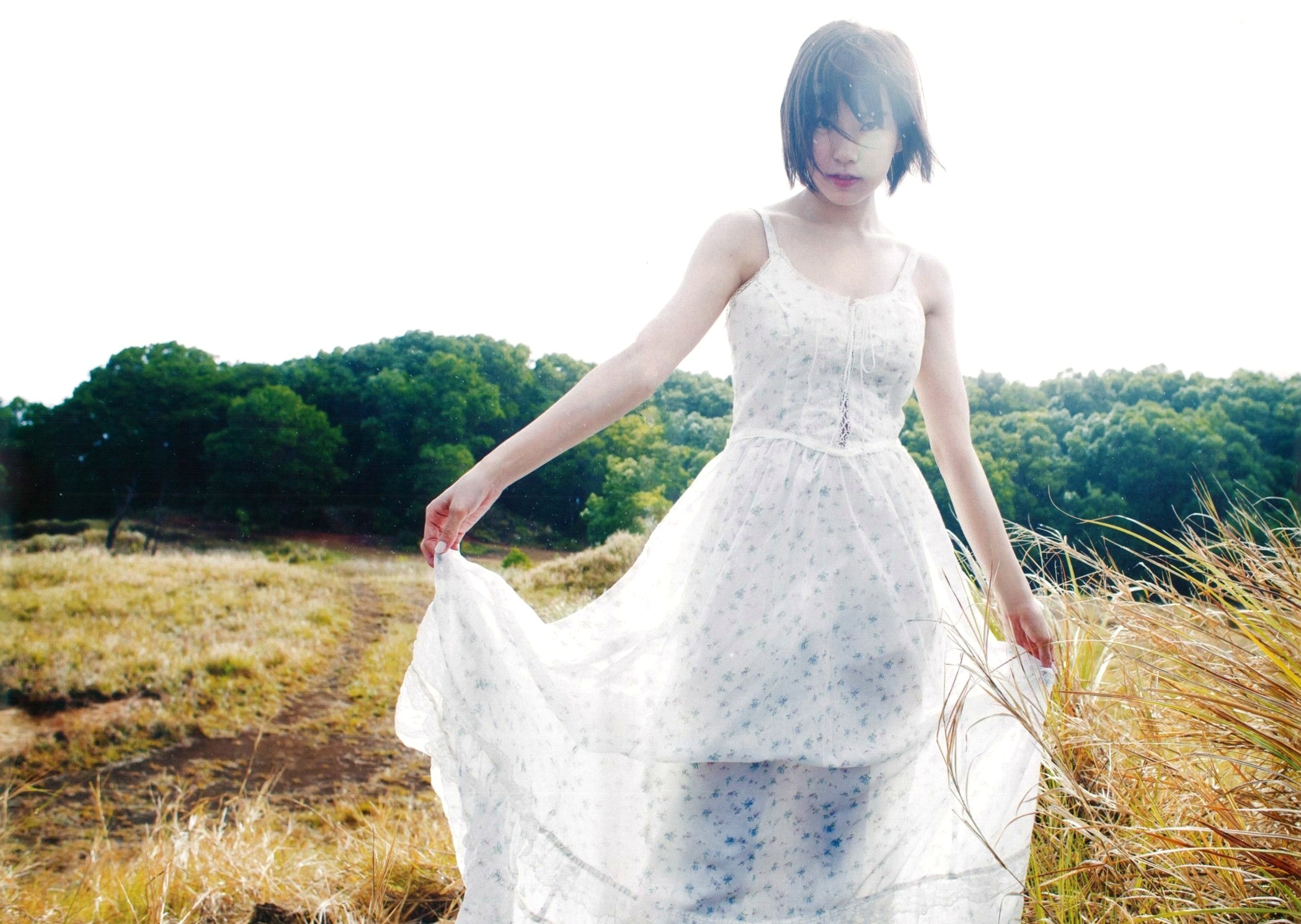 渡辺美優紀唯美写真集《MW》高清大图,私房内衣与海边清凉灵动,治愈系女神展现纯欲诱惑之美