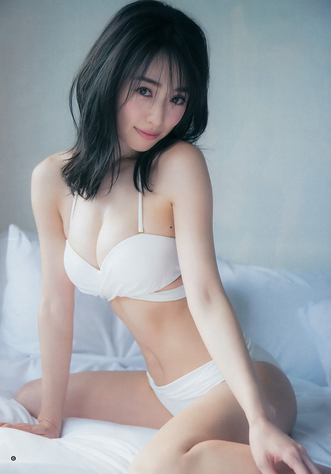 泉里香(浜千咲) 人生初次比基尼写真图
