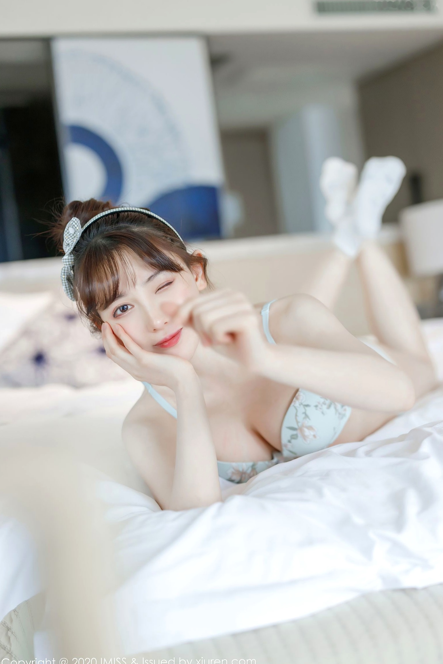 IMiss爱蜜社-481-刘奕宁-唯美私房床照, 清新甜美纯欲风, 条纹衬衣性感诱惑, 无圣光大尺度唯美写真