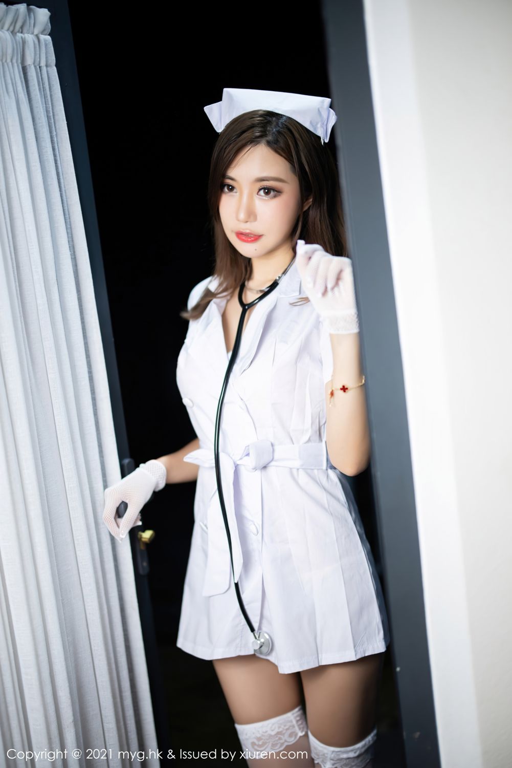 绮里嘉的杭州旅拍 护士制服主题系列