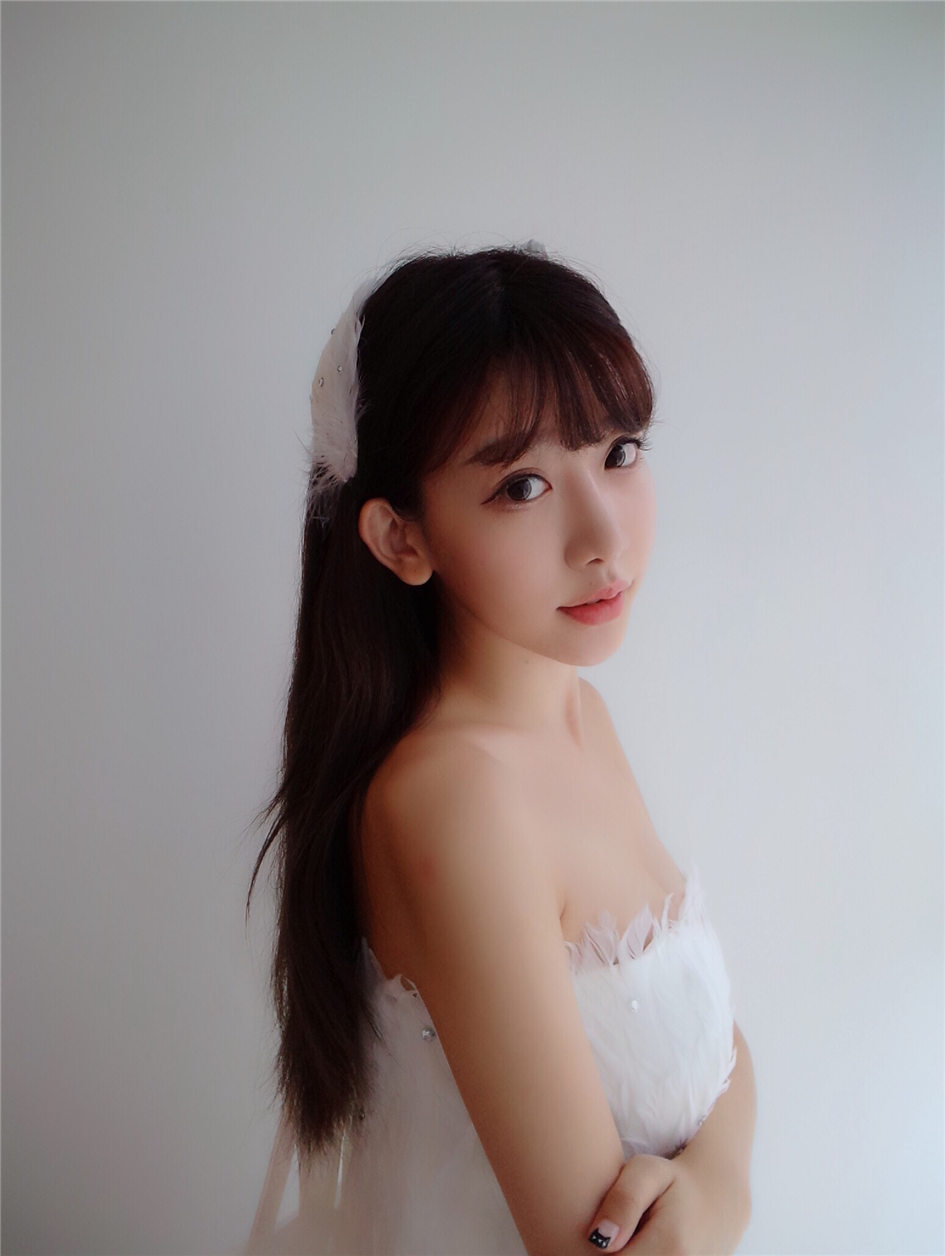 陈潇 性感美女CJ2015绝色美照