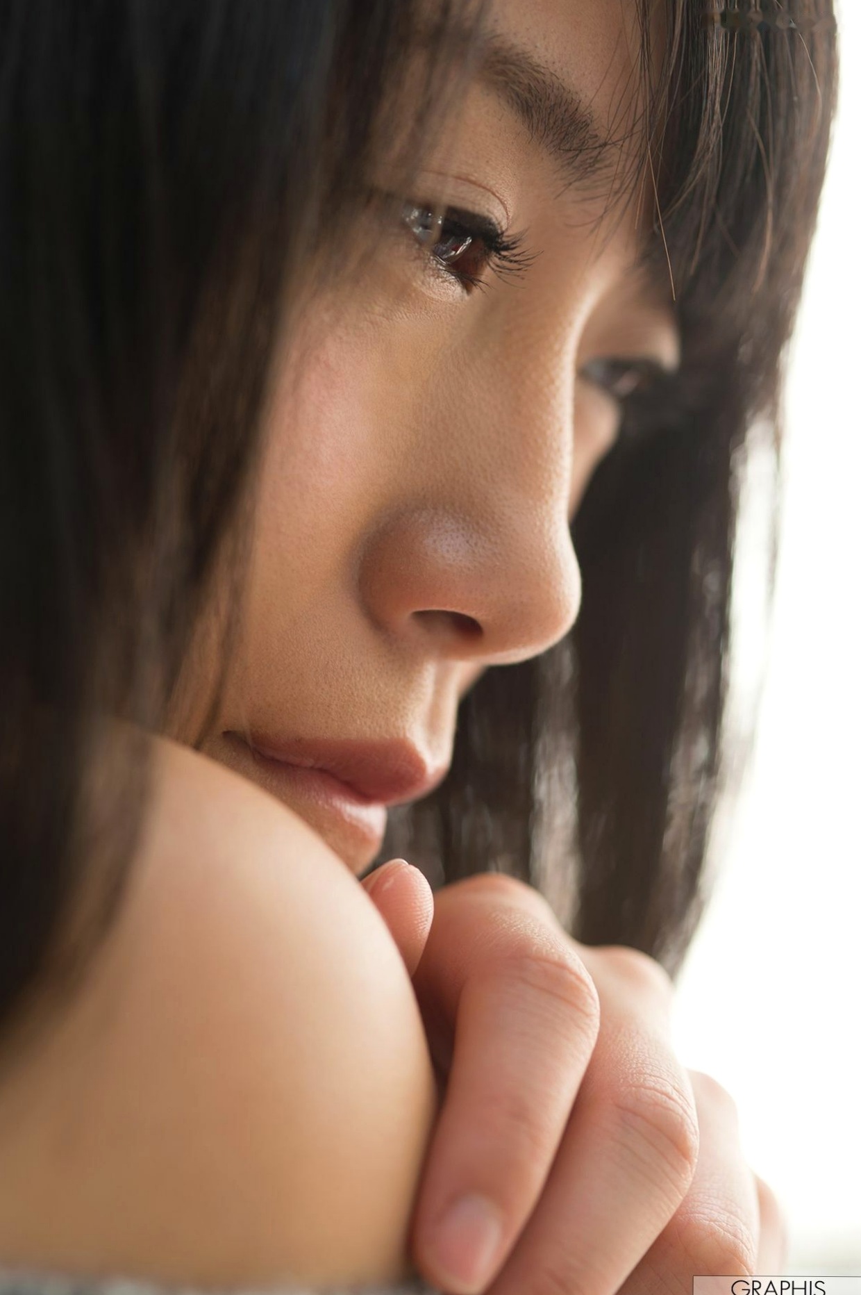 Graphis写真集:长濑麻美(Asami Nagase)清纯少女户外写真,尽显温柔治愈之美