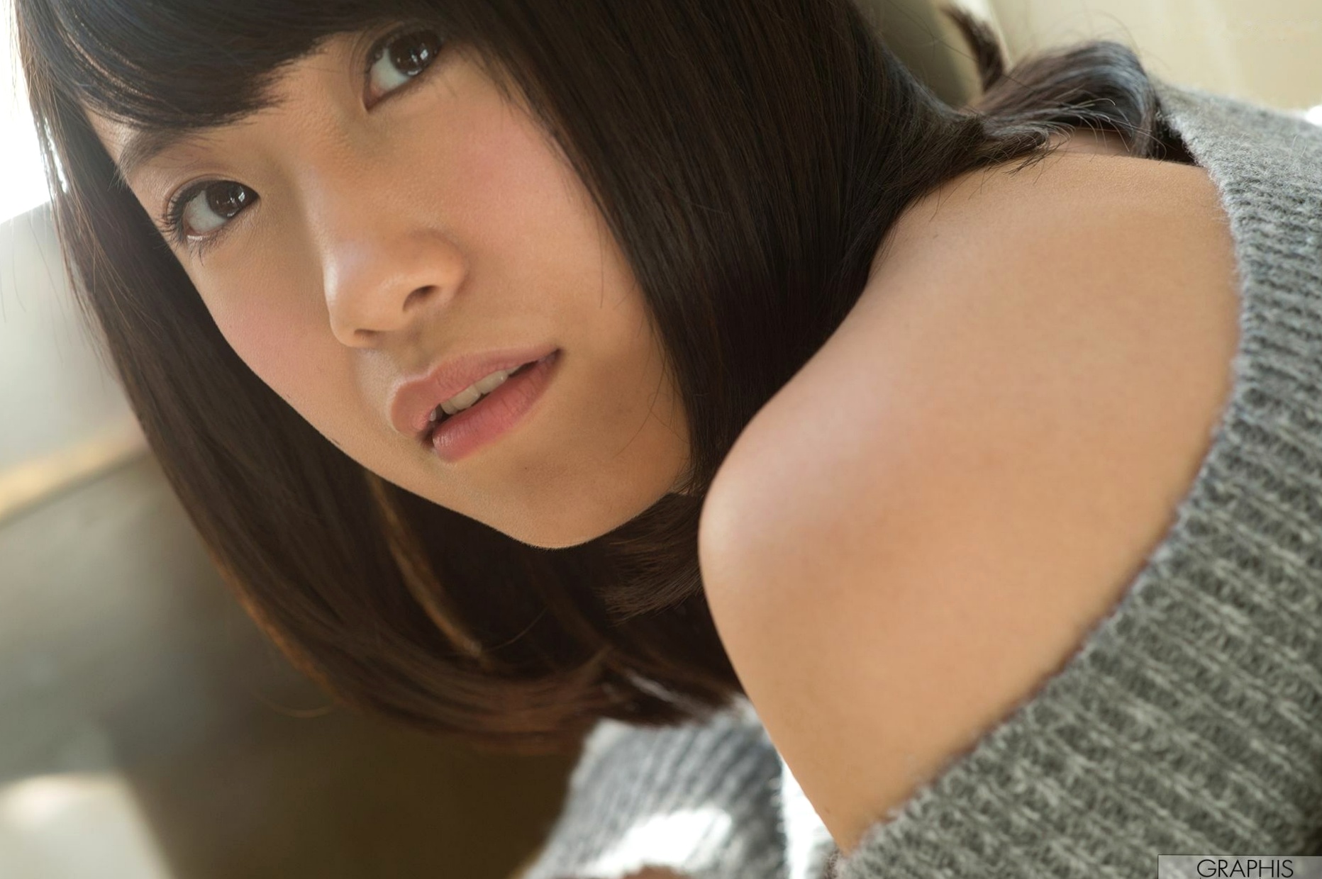 Graphis写真集:长濑麻美(Asami Nagase)清纯少女户外写真,尽显温柔治愈之美