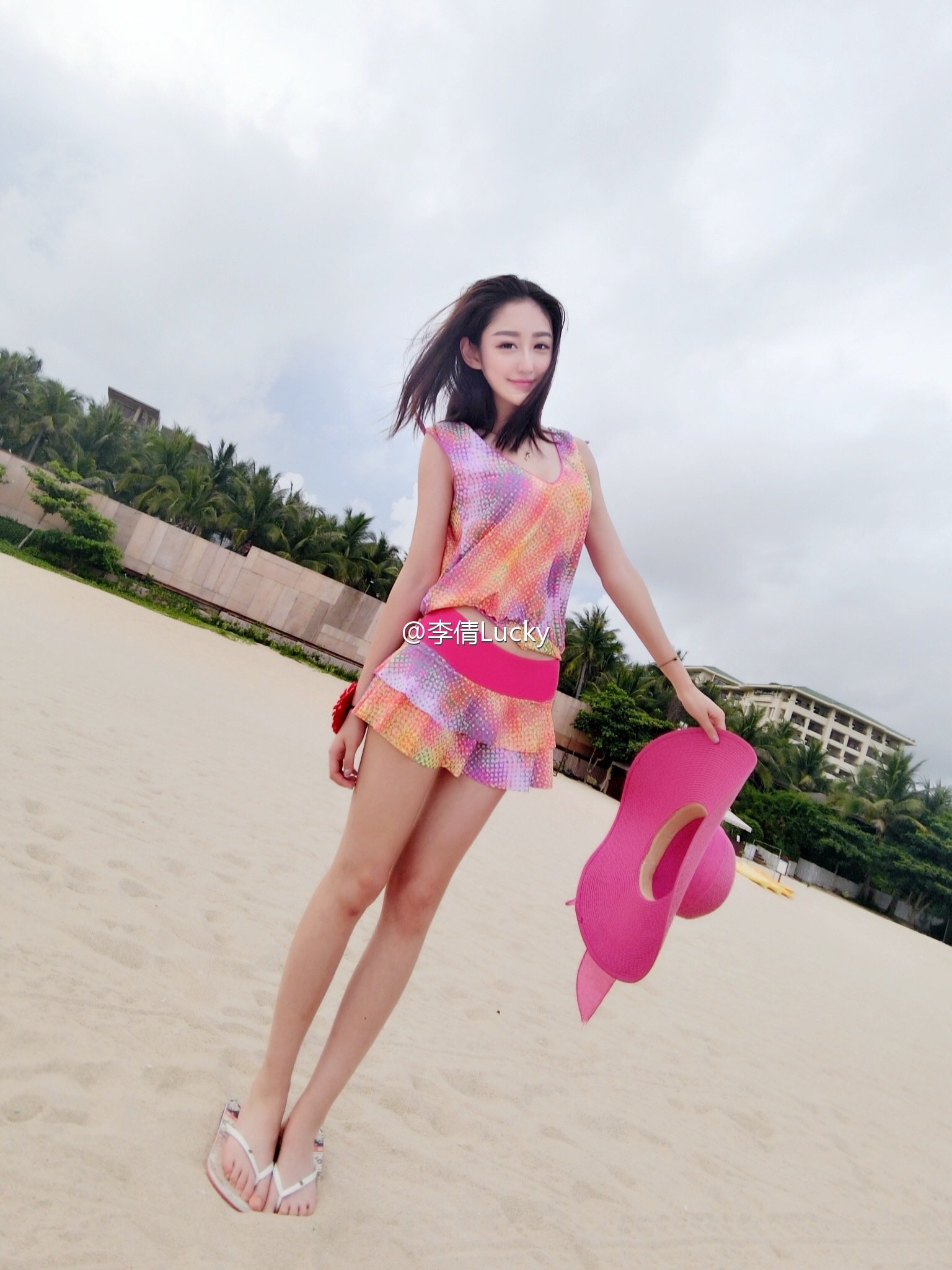 李倩Lucky 比基尼美照实在诱人