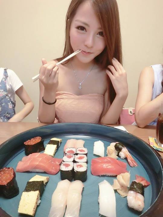 Vivi Tam(谭嘉仪) 比基尼私房照诱惑写真图