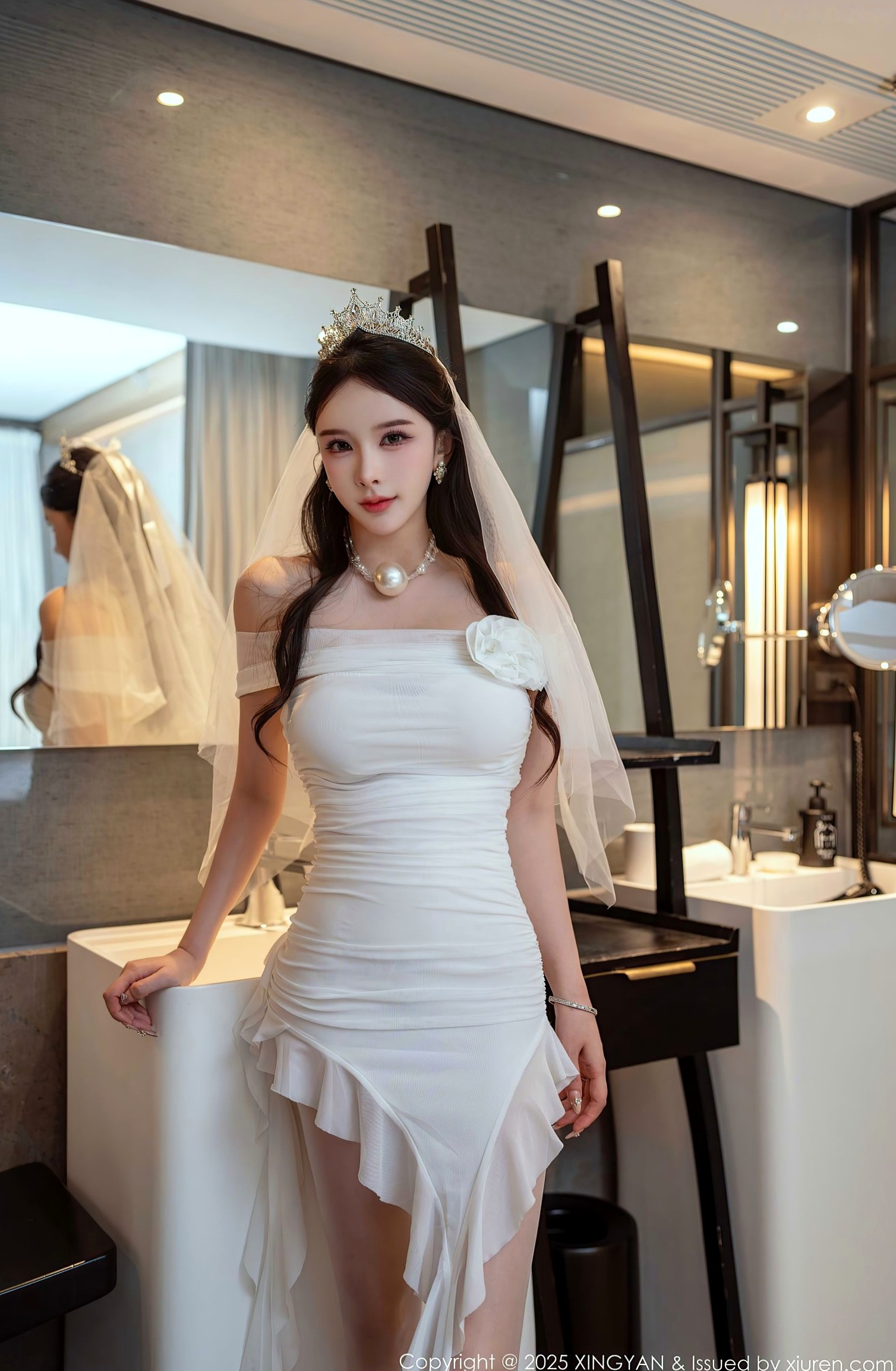 XingYan星颜社388期:李丽莎白色婚纱主题,精致蕾丝内衣演绎极致纯欲诱惑,无圣光大尺度私房写真集锦,展现成熟女性柔美魅力