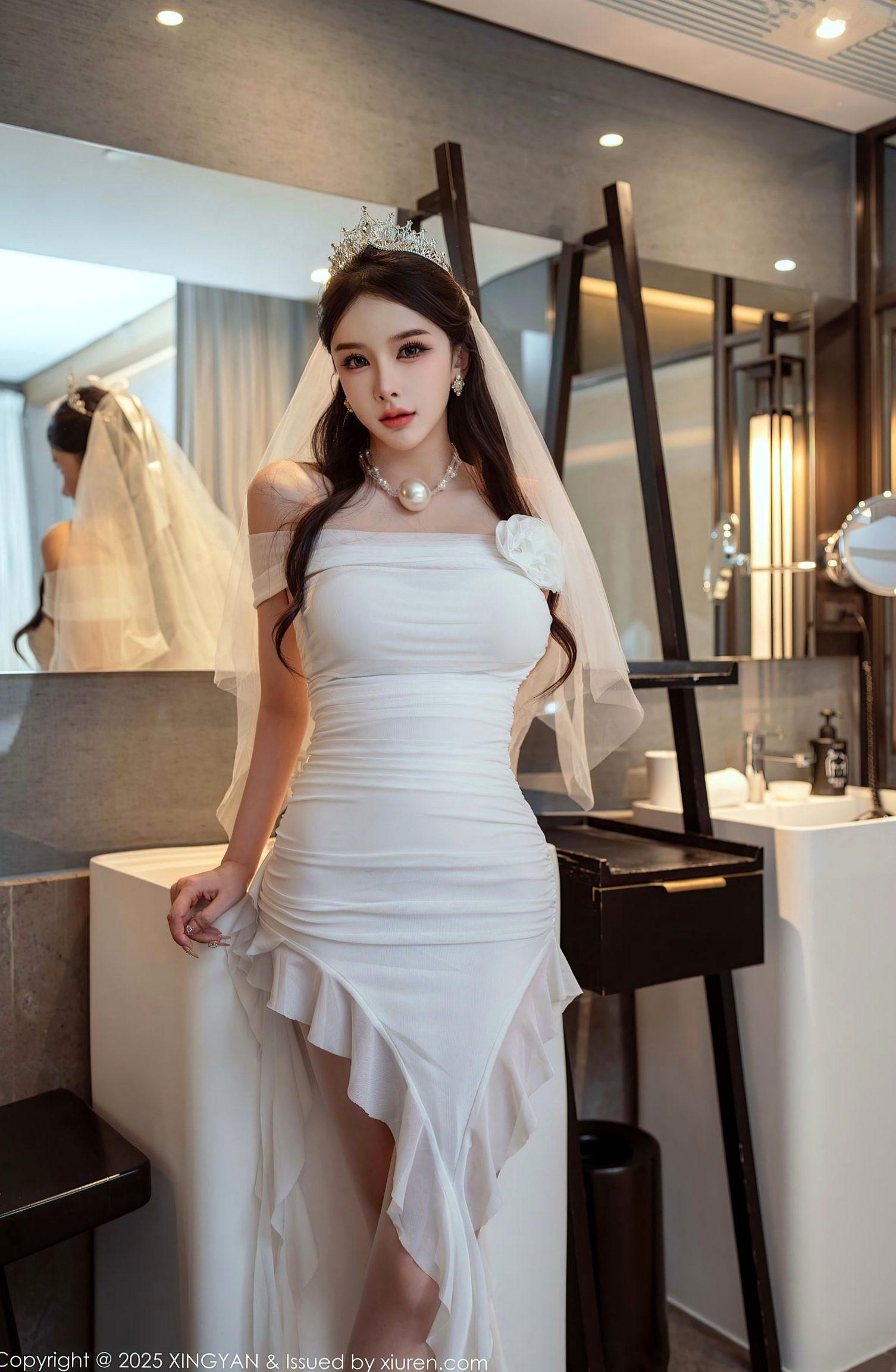 XingYan星颜社388期:李丽莎白色婚纱主题,精致蕾丝内衣演绎极致纯欲诱惑,无圣光大尺度私房写真集锦,展现成熟女性柔美魅力