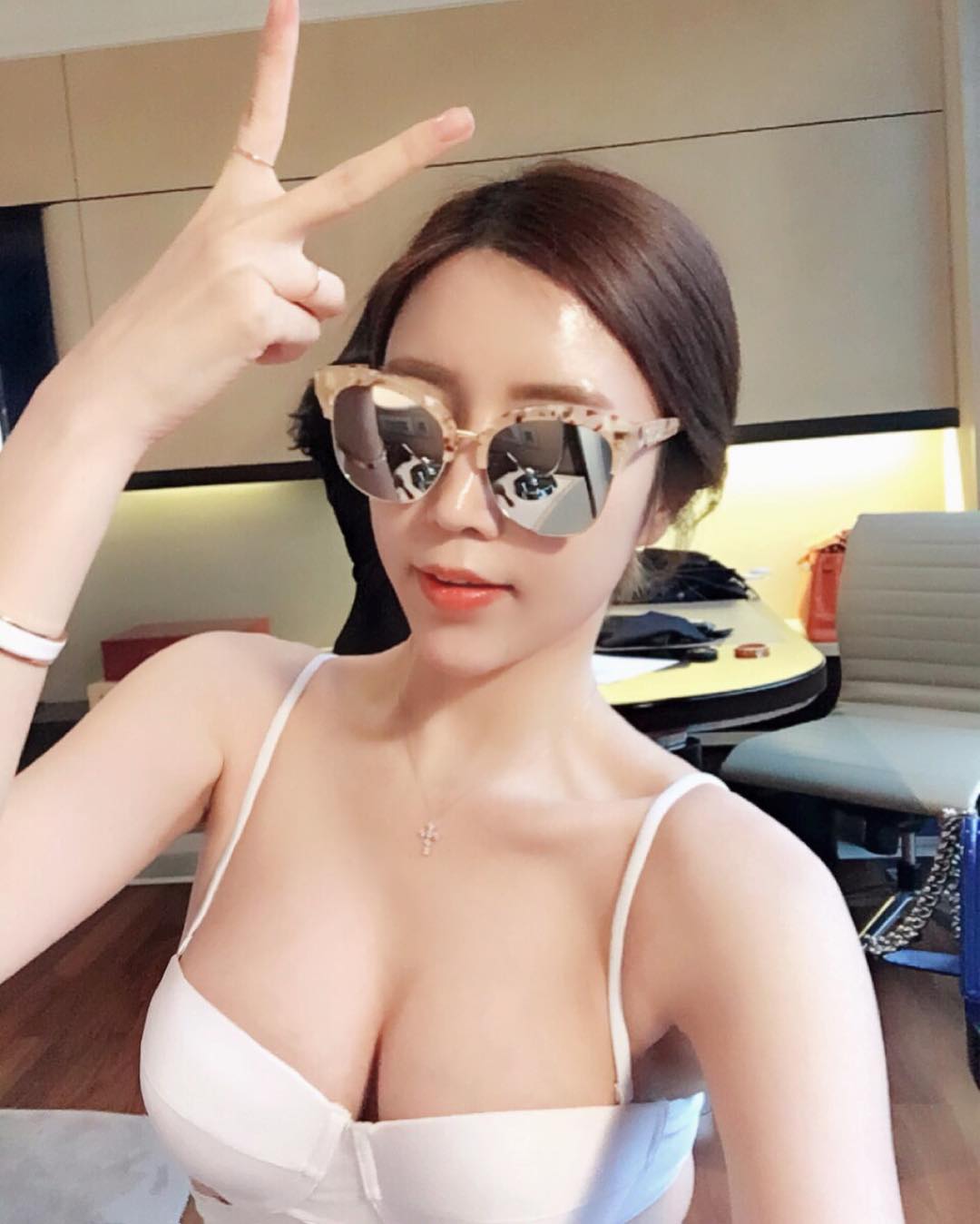 Choi Somi(최소미)- 超激爆乳量!性感直播妹海量私房照