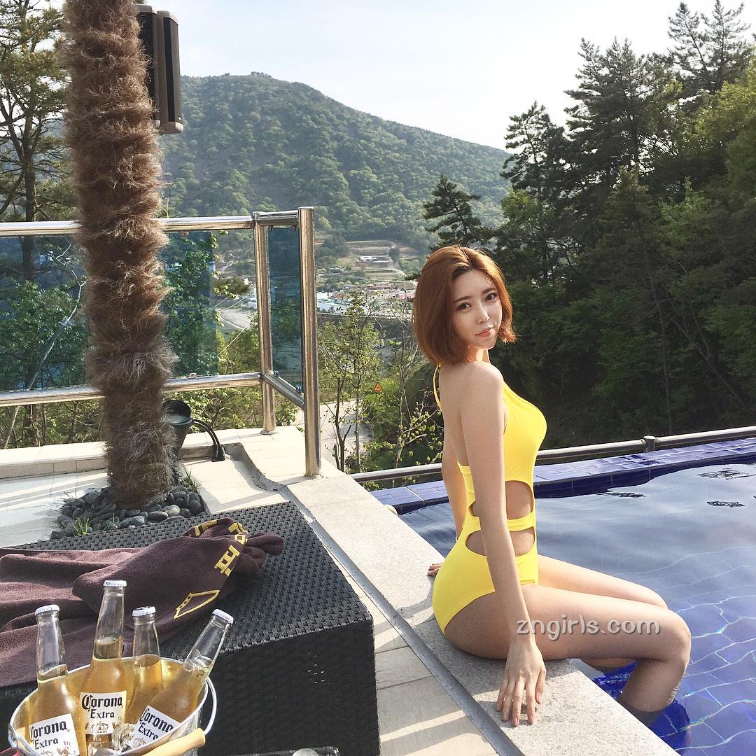 南韩郭雪芙Choi Somi 泳池出镜太饱满