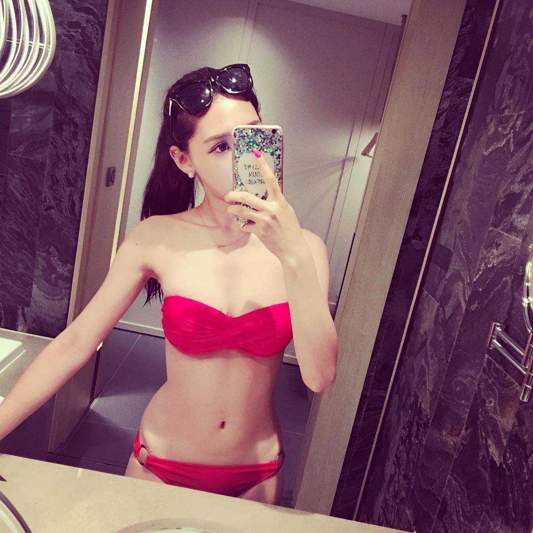 台湾蜜糖妹卢映融 Ig比基尼美照一箩筐