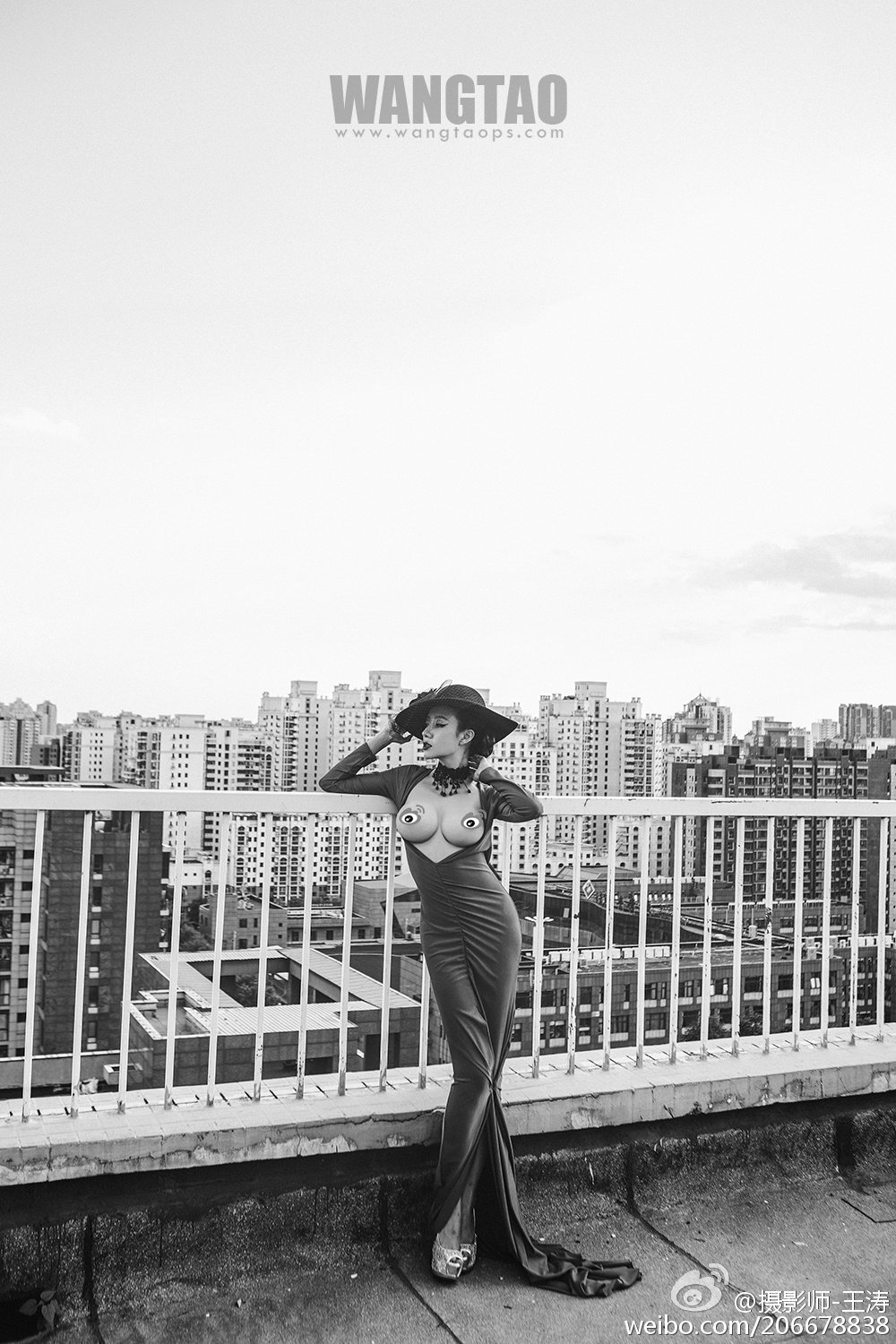 果儿Victoria 冷艳女王的超汹诱惑