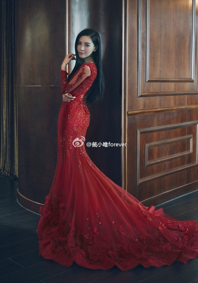 戴女王(戴唯) 微博私房写真图