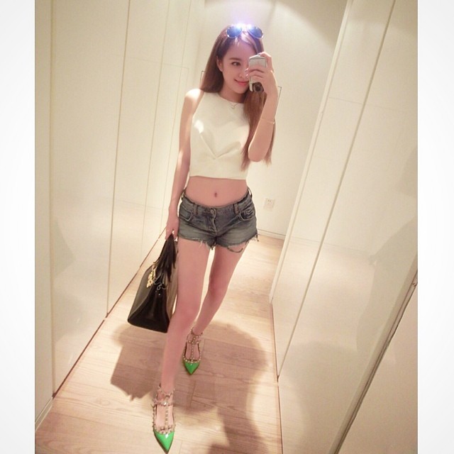 Misselvayy 令人羡慕E奶翘臀白皙美腿正妹