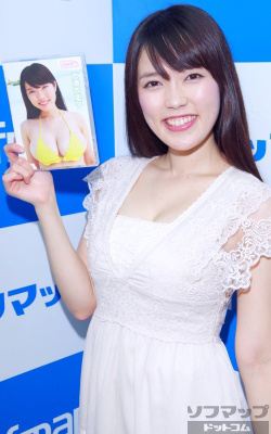 大湊衣里子-G奶声优的香艳图片集