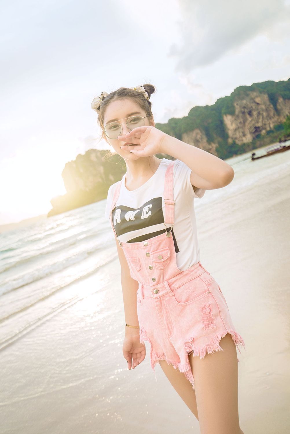 徐妍馨与陈大榕 印尼巴沙旅拍写真