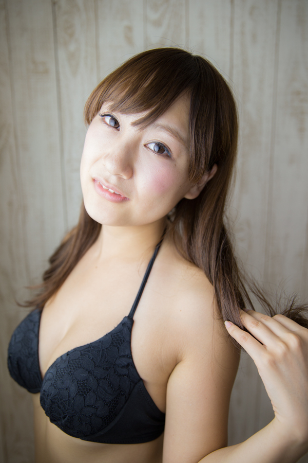 川田瑠南 养眼内衣私房照诱惑写真图
