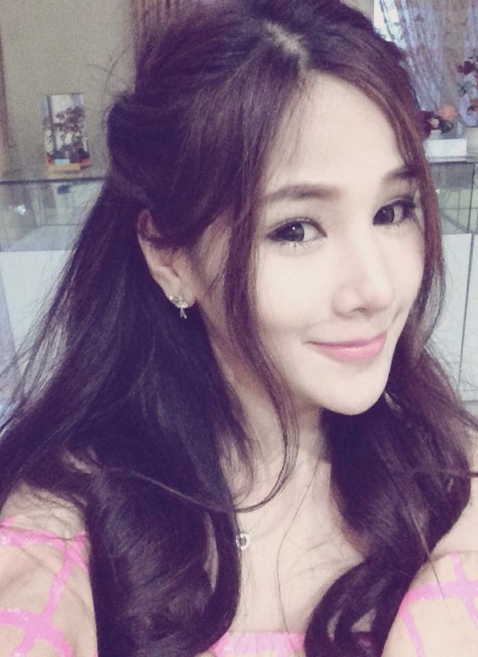 Peaw Sumaporn Wandee-性感美女的私房照诱惑写真图