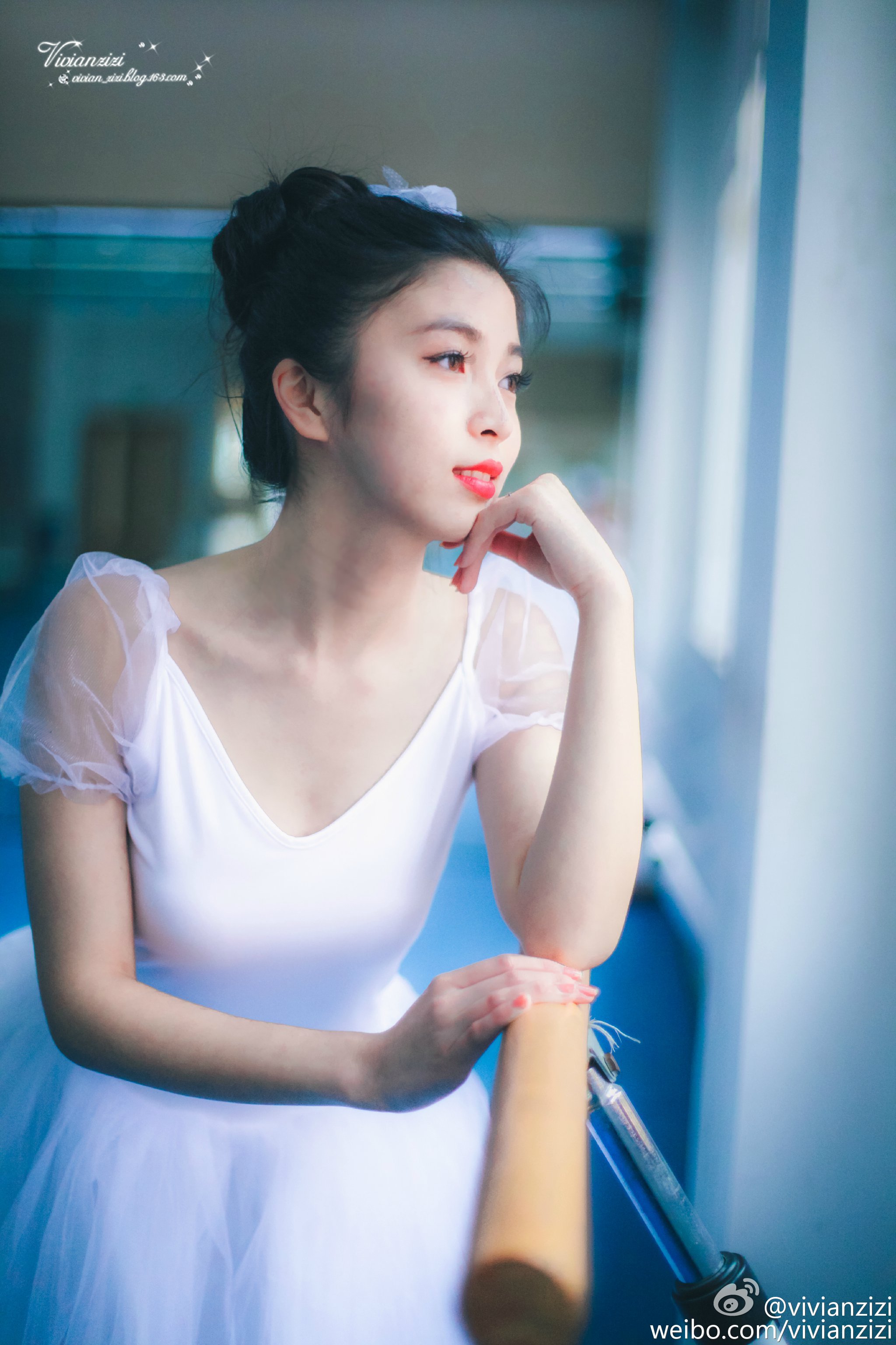 郑凌莉-「厦门最美校服女」私房照诱惑写真图
