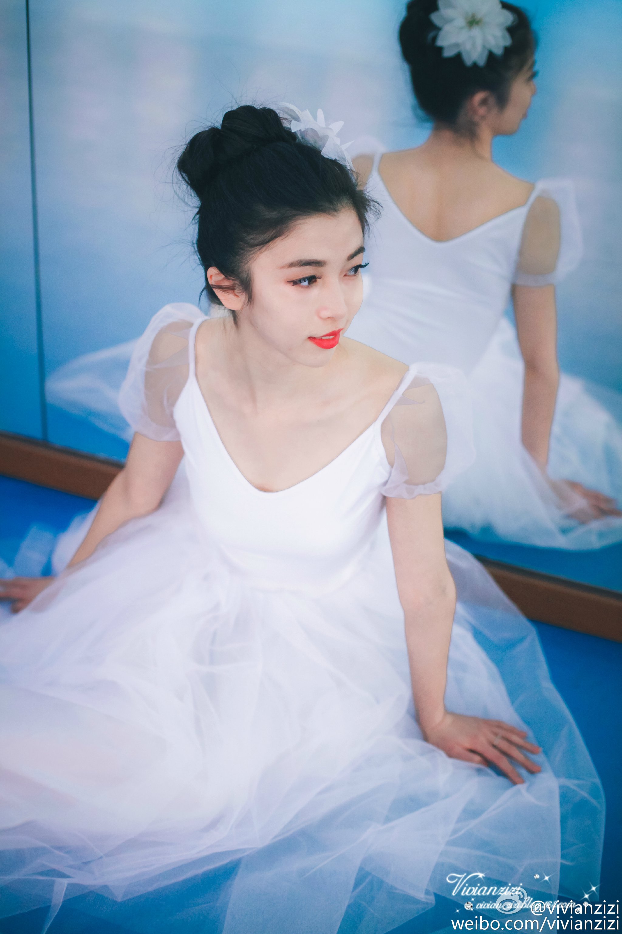 郑凌莉-「厦门最美校服女」私房照诱惑写真图