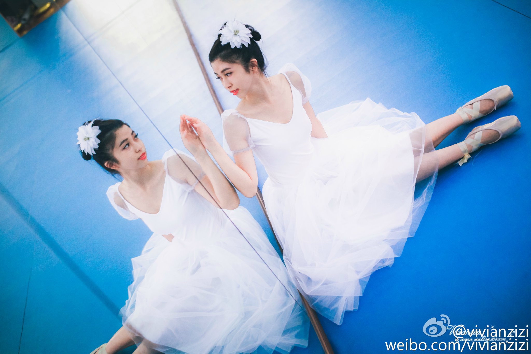 郑凌莉-「厦门最美校服女」私房照诱惑写真图